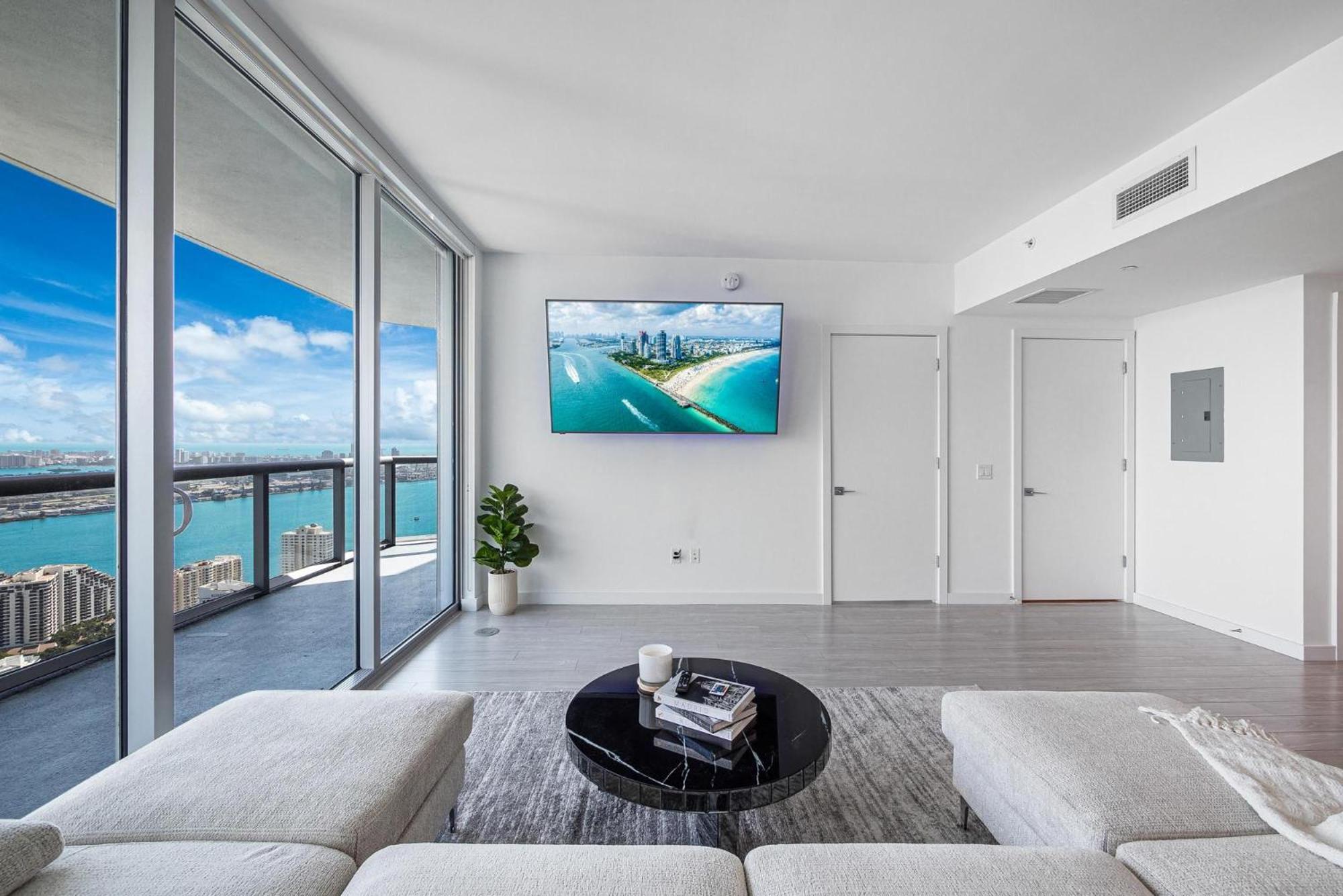 Brickell Sky View Penthouse! *