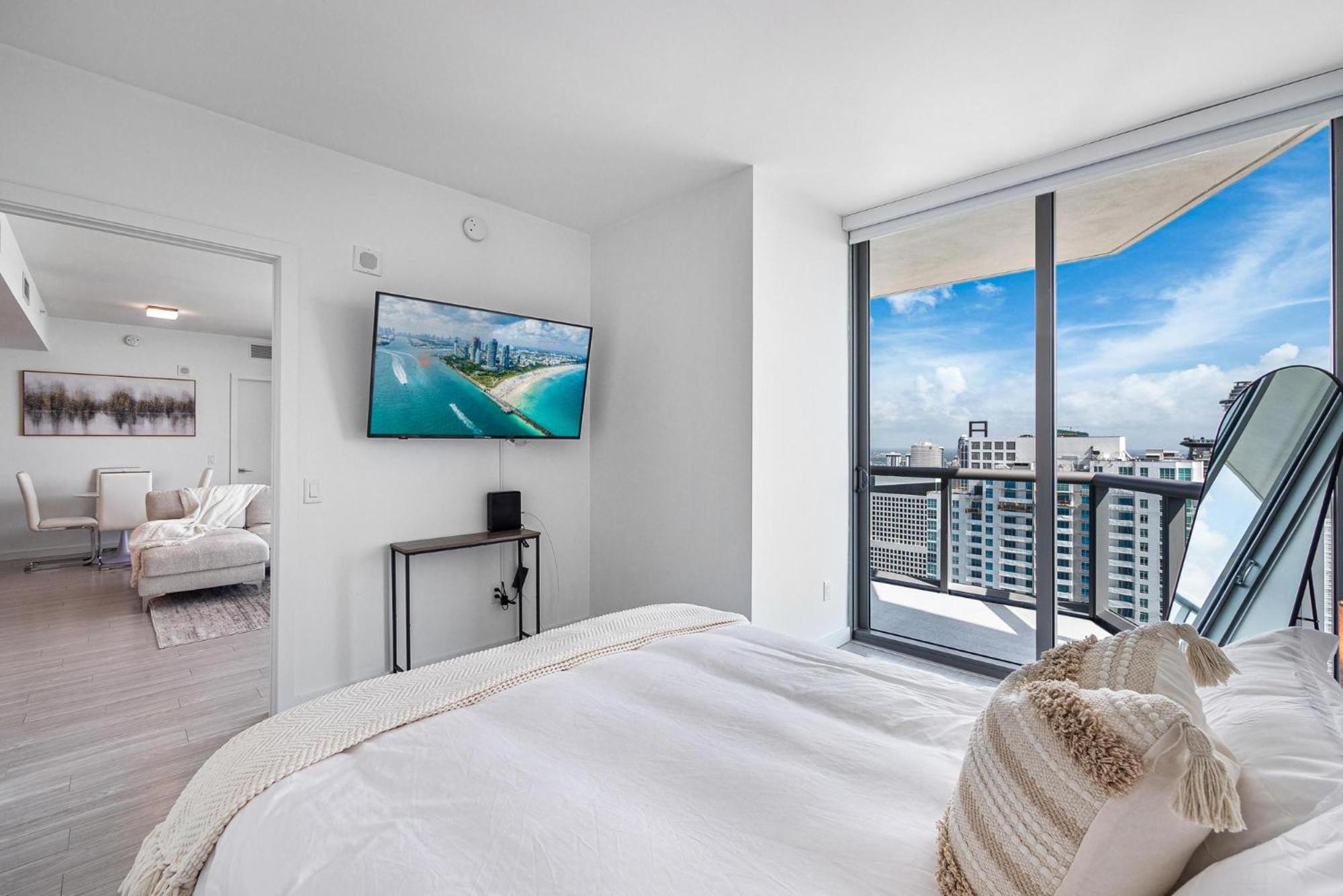 Brickell Sky View Penthouse! Miami