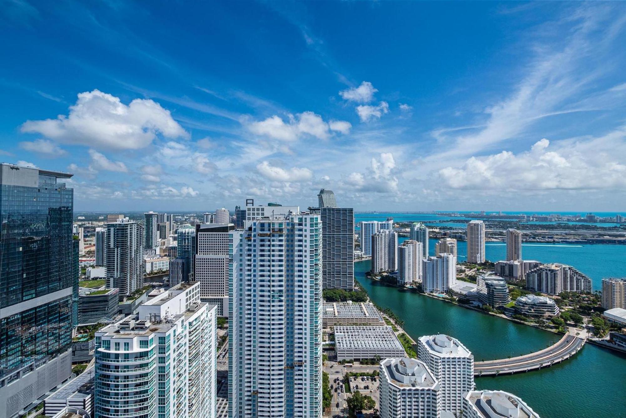 Brickell Sky View Penthouse! Apartment