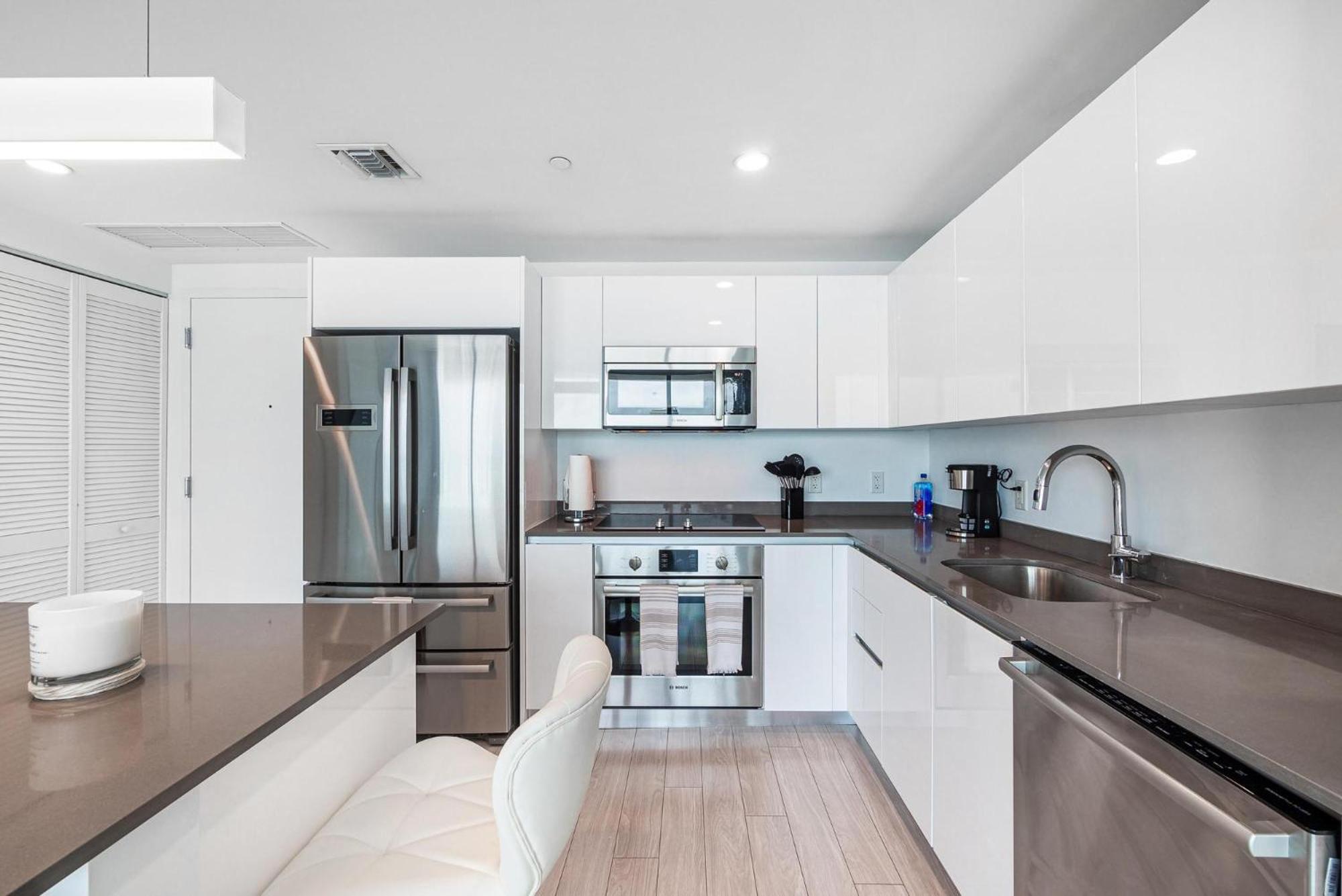 Brickell Sky View Penthouse! *